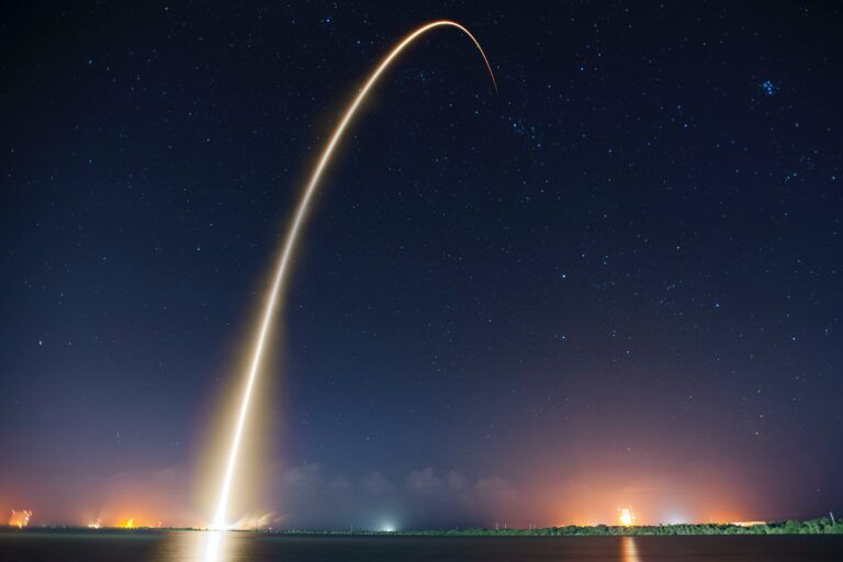 Musk vende tutti i suoi beni per finanziare una colonia su Marte