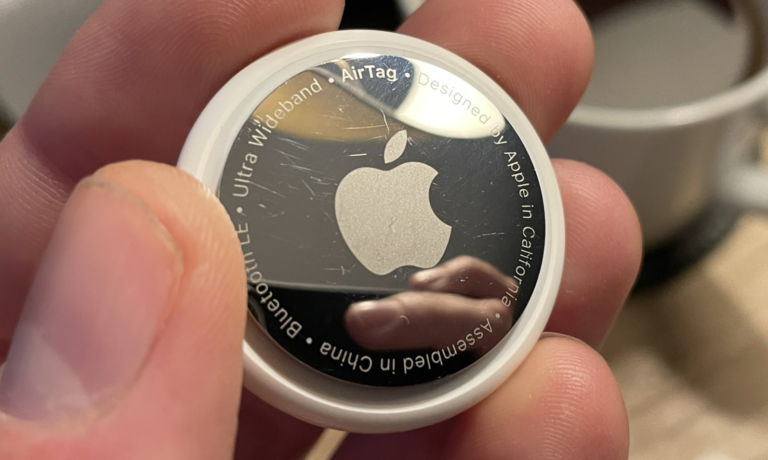 Apple AirTag fragile