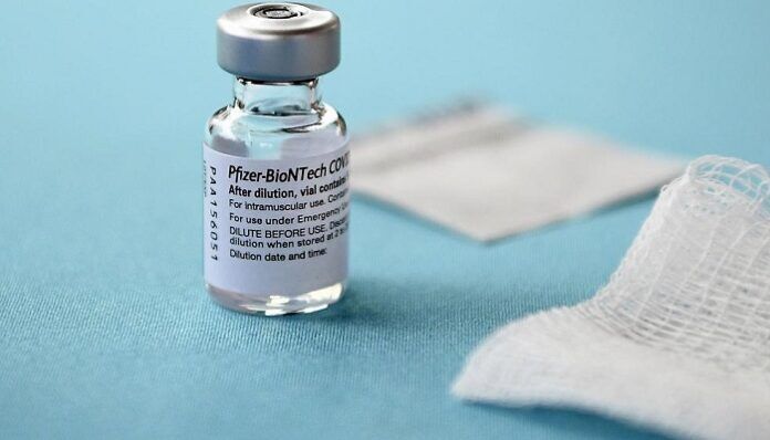 pfizer-vaccino-meno-efficace