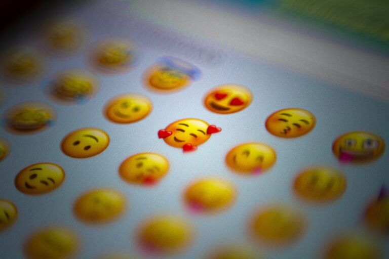WhatsApp reazioni