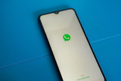 WhatsApp smartphone