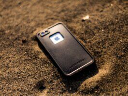 Smartphone sabbia