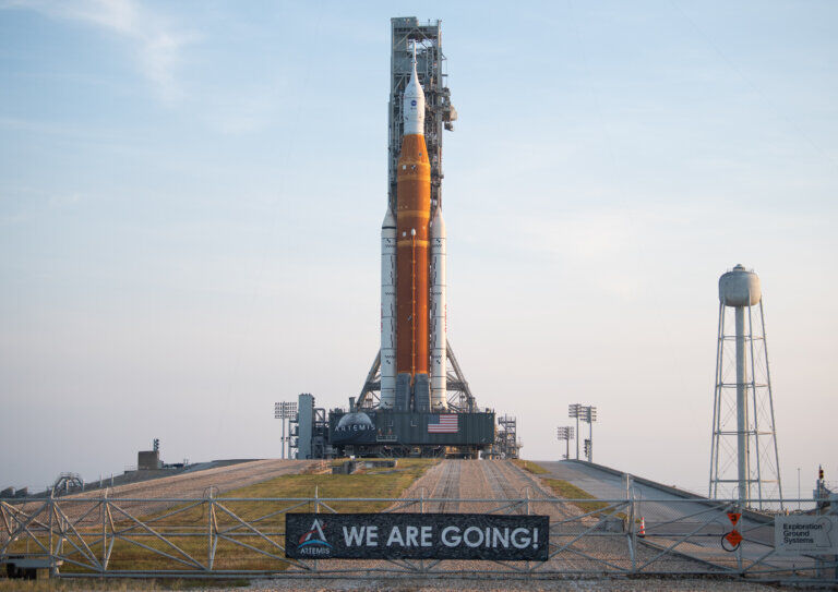 nasa artemis 1 luna