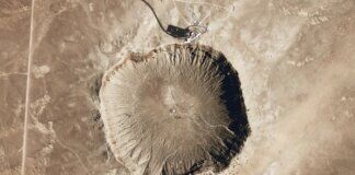 cratere meteorico buco spazio