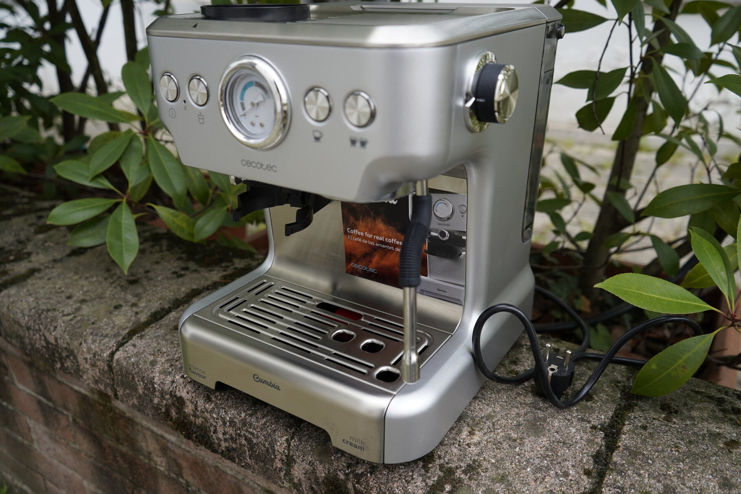 Recensione Cecotec Cumbia Power Espresso 20 Barista Aromax: una splendida  macchina per il caffè