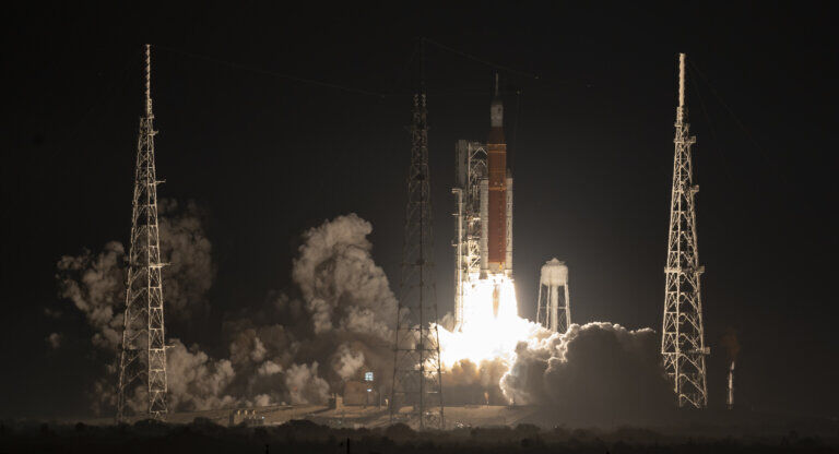 Artemis I: successo per il lancio e ora la navicella Orion è in viaggio verso la Luna