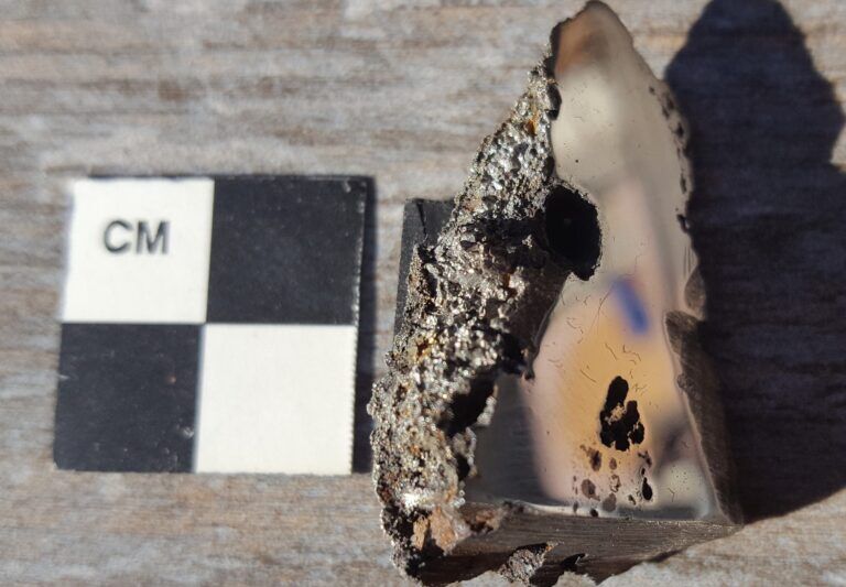 Minerali alieni trovati in un meteorite da 16,5 tonnellate