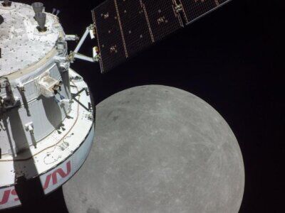 artemis I: orion esce dall'influenza della luna