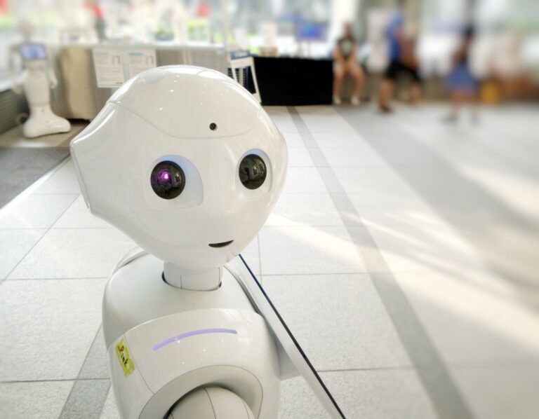 ChatGPT: i punti di forza e le criticità del chatbot che sta facendo impazzire il mondo