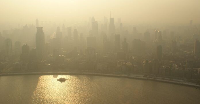 inquinamento-atmosferico-terra-luoghi