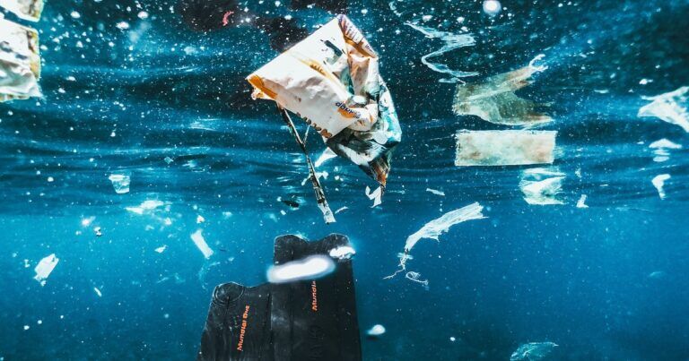 marea-plastica-particelle-trilioni