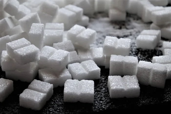 zuccheri aggiunti rischi salute