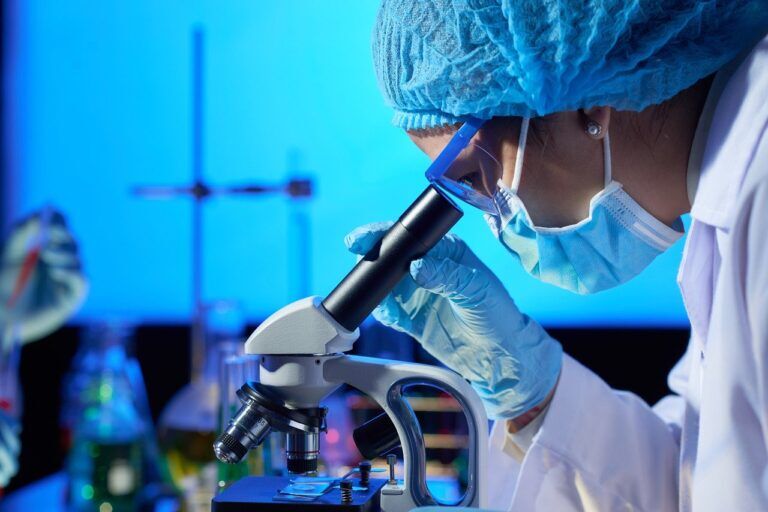 batteri preistorici dai denti di un neanderthal per nuovi antibiotici