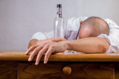 bevitori pesanti abuso alcol