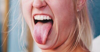 sciacquarsi-bocca-problemi-salute