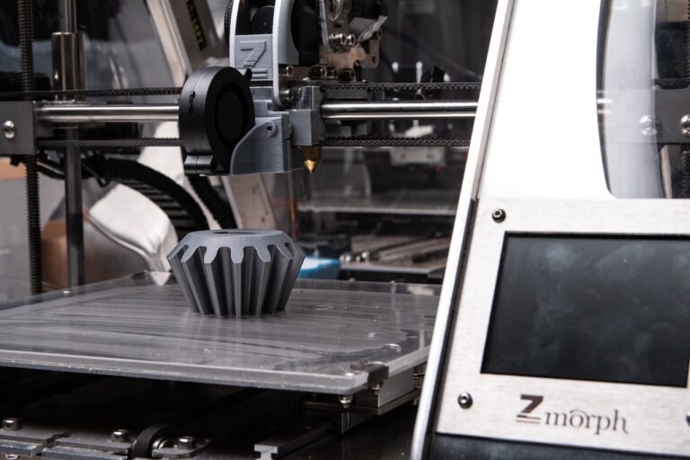 Lavorazione CNC e industria manifatturiera: quali benefici?