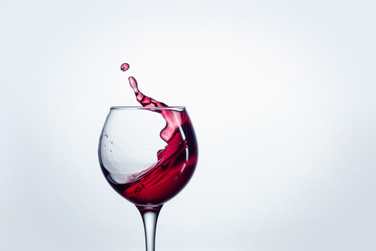 mal di testa vino rosso soluzione