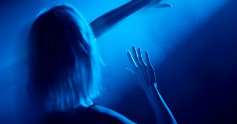 dormire-bene-luce-blu