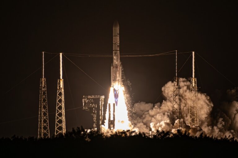 Lanciato il Vulcan Centaur, il razzo rivoluzionario con destinazione Luna