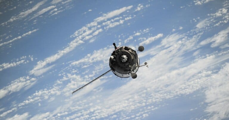 disastro-orbita-satelliti-spacex