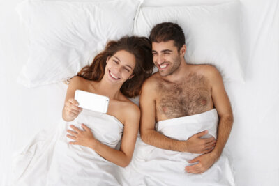 sleep touch contatto fisico sonno