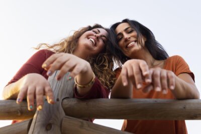 amici 20 anni benefici
