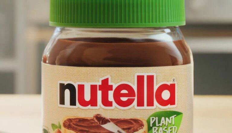 Nutella Plant-Based: La Nuova Versione Vegana che Solleva Dubbi su Prezzo e Sostenibilità