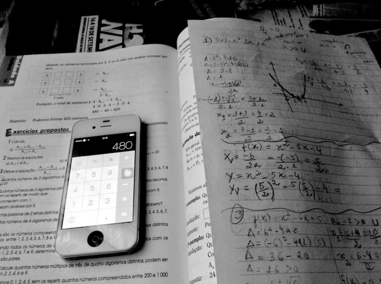 equazione polinomiali algebra Catalan