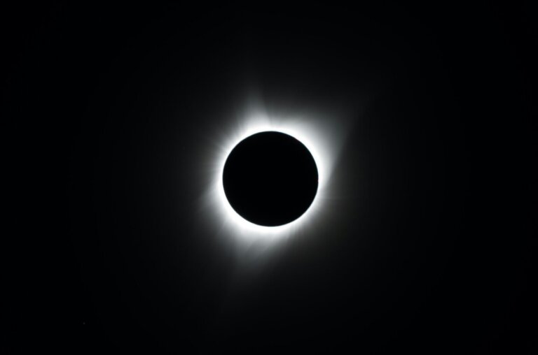 eclissi artificiale