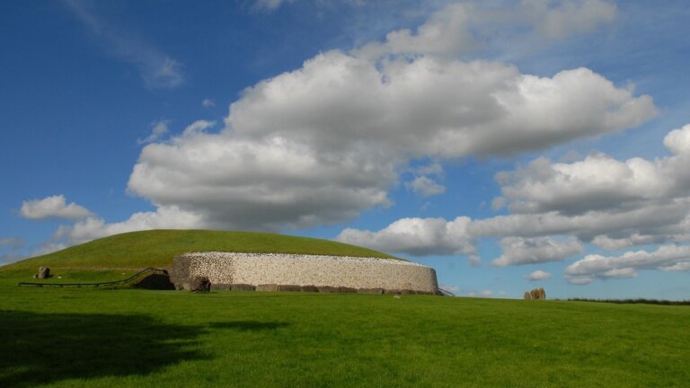 newgrange tomba