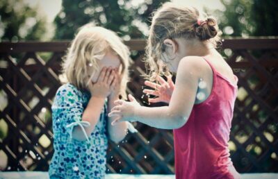 capricci bambini sovraccarico sensoriale