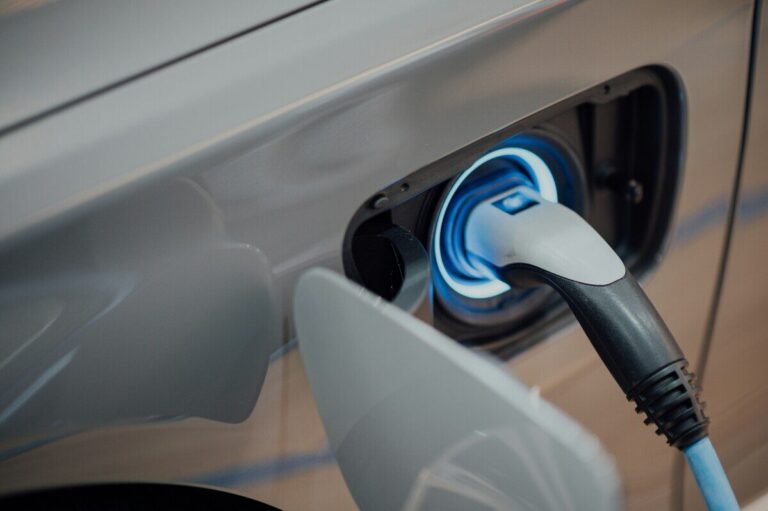 auto elettrica inverno batteria
