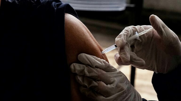 vaccini covid-19 effetti