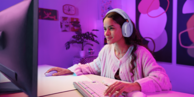 Logitech G lancia le nuove G325 LIGHTSPEED: cuffie wireless versatili per il gaming multipiattaforma