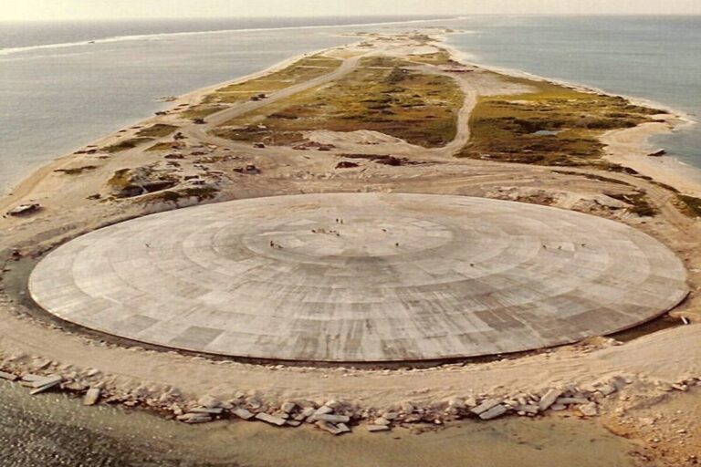 runit dome sarcofago Pacifico