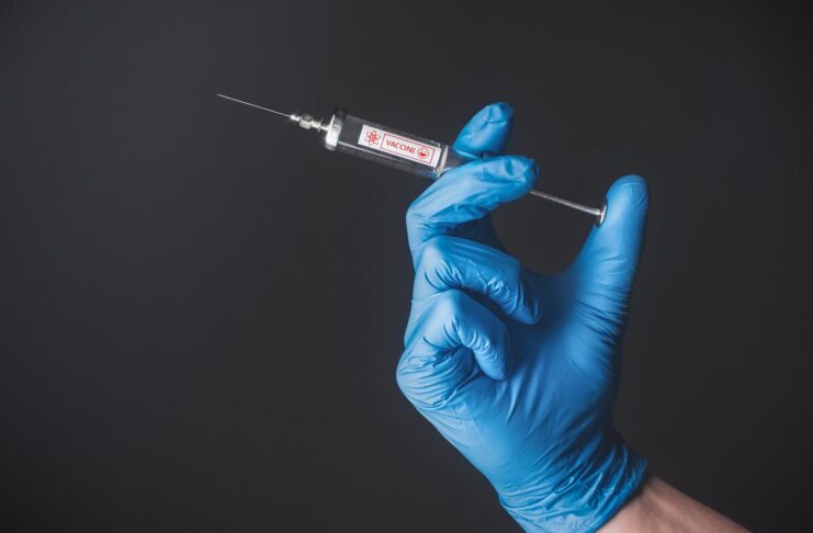 vaccino intelligenza artificiale uomo